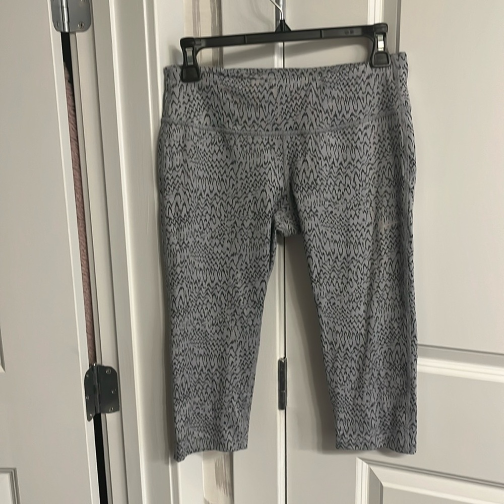 Nike Dri-Fit crop leggings medium
